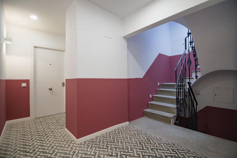 Apartamentos Libere Valencia Abastos المظهر الخارجي الصورة
