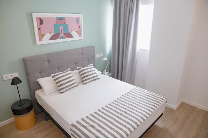Apartamentos Libere Valencia Abastos المظهر الخارجي الصورة