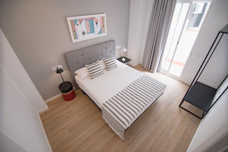 Apartamentos Libere Valencia Abastos المظهر الخارجي الصورة